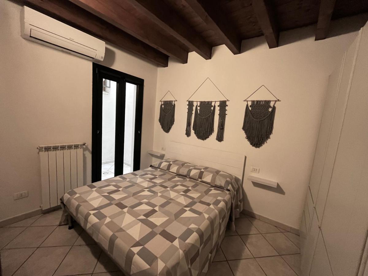 La Casa Gialla Cagliari Exterior foto
