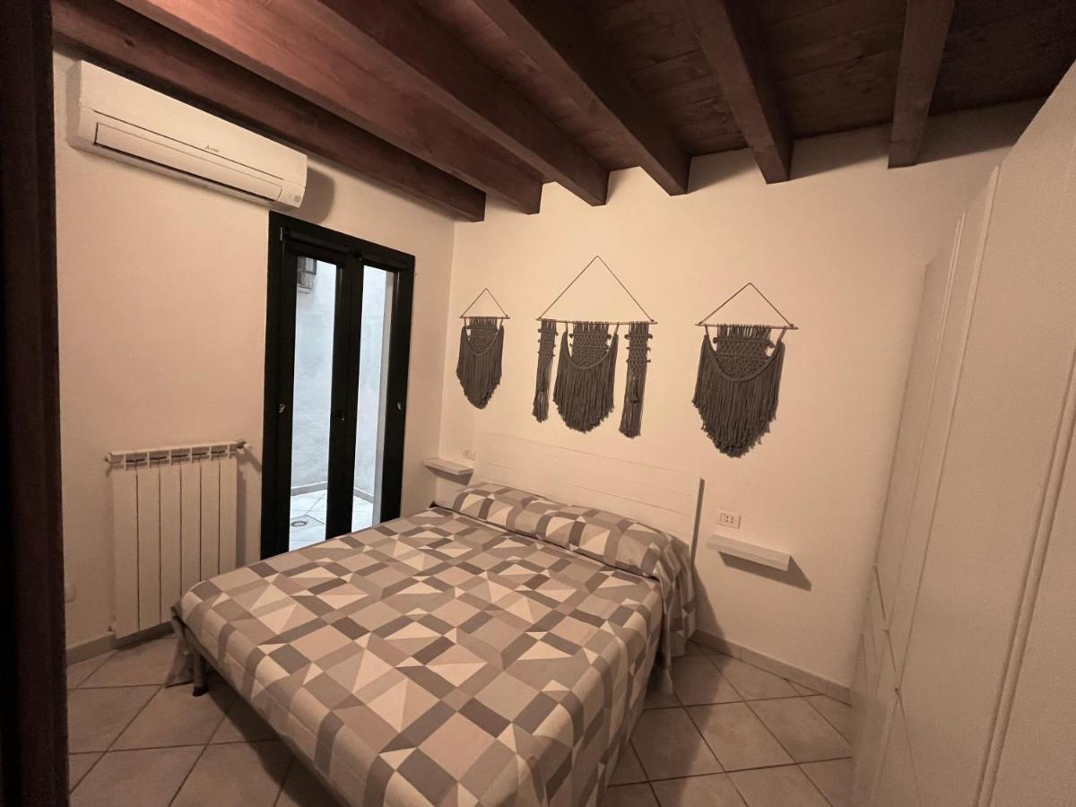 La Casa Gialla Cagliari Exterior foto