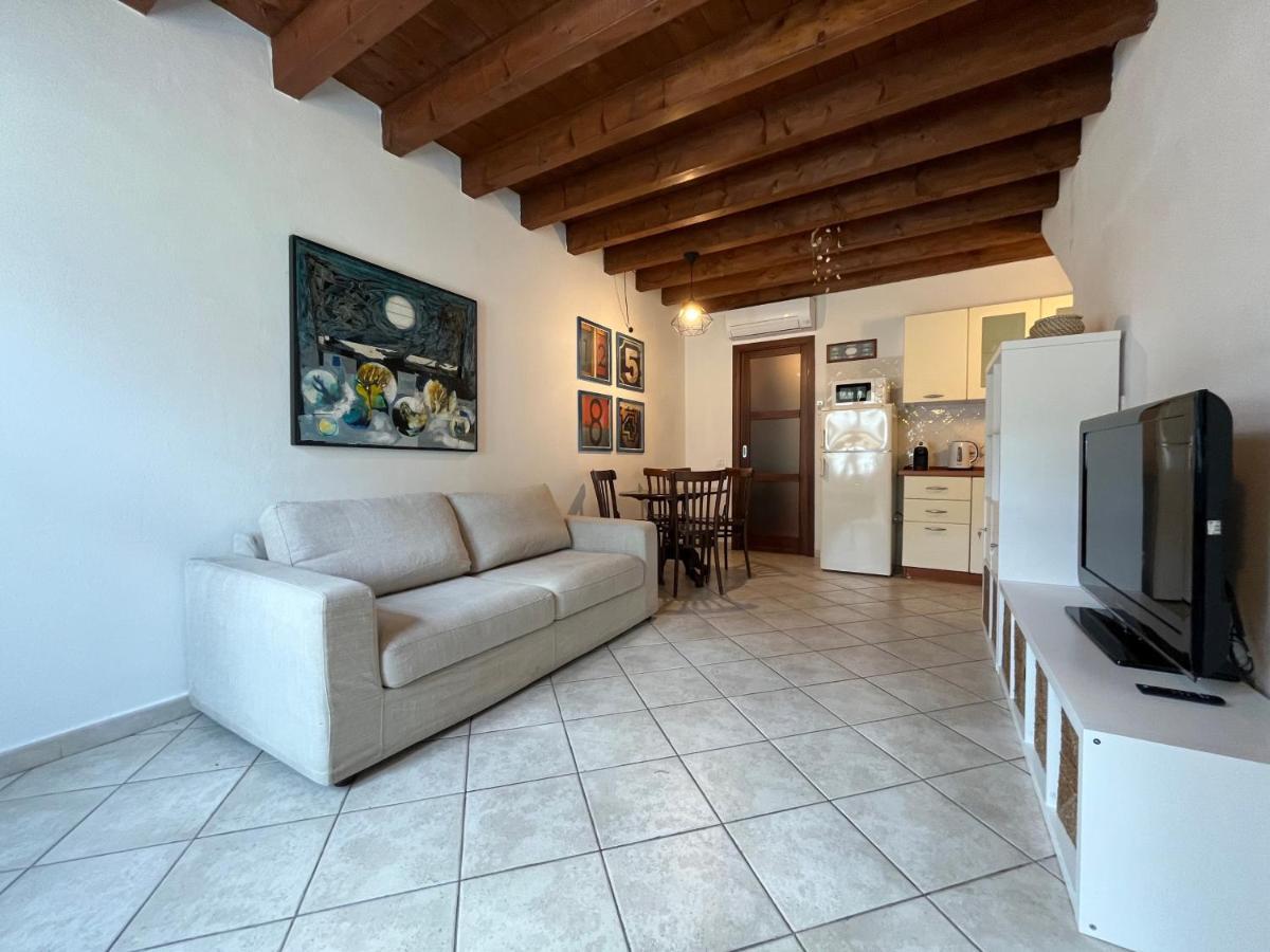 La Casa Gialla Cagliari Exterior foto